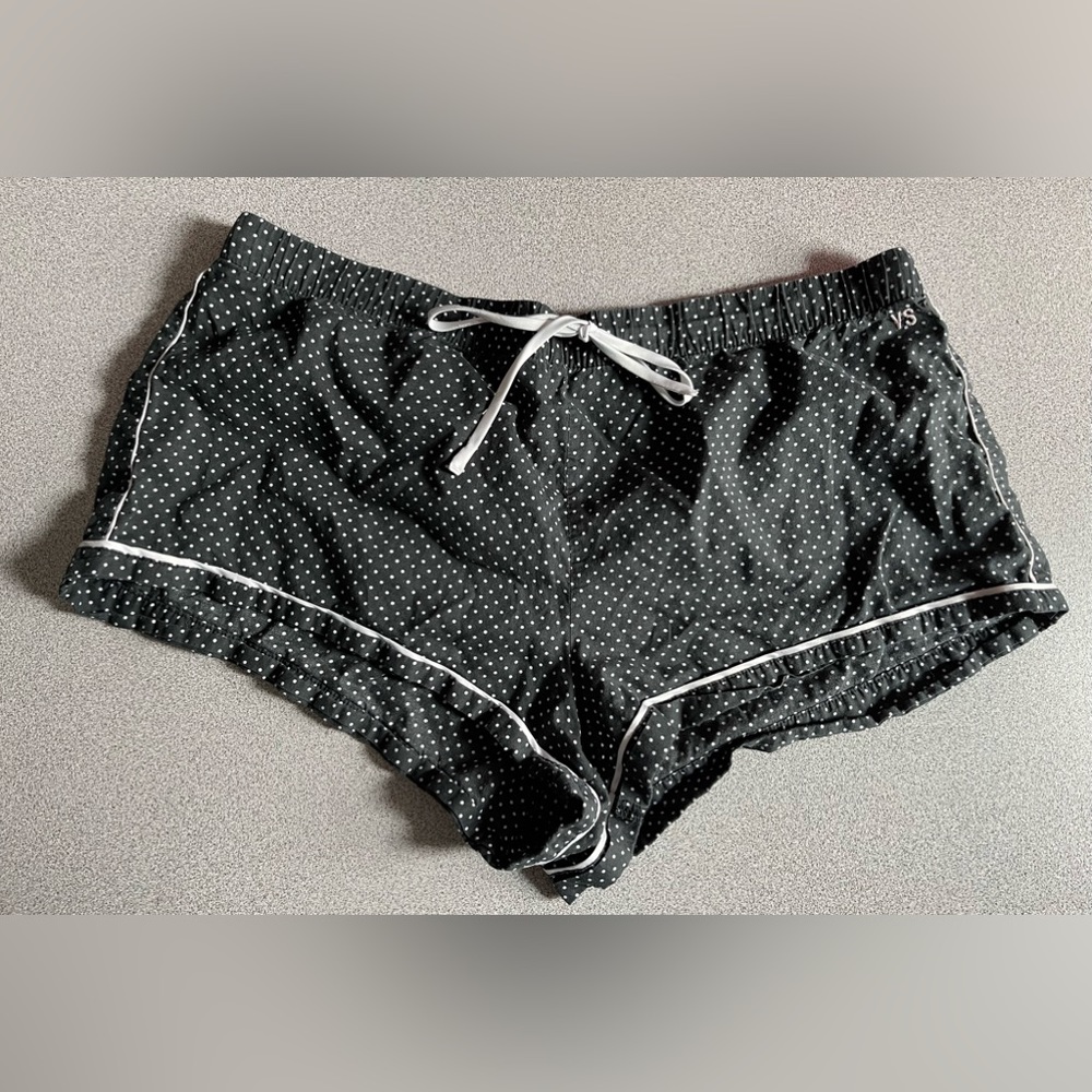 Vintage Victoria’s Secret Black & White Polka Dot Sleep Shorts Size Large